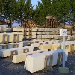 img Dalles entreposées